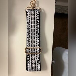 Black/ White and Grey Purse Strap with gold clips NWOT